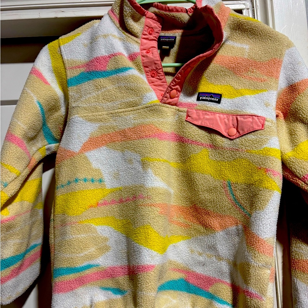 Kids/ girls Patagonia snap